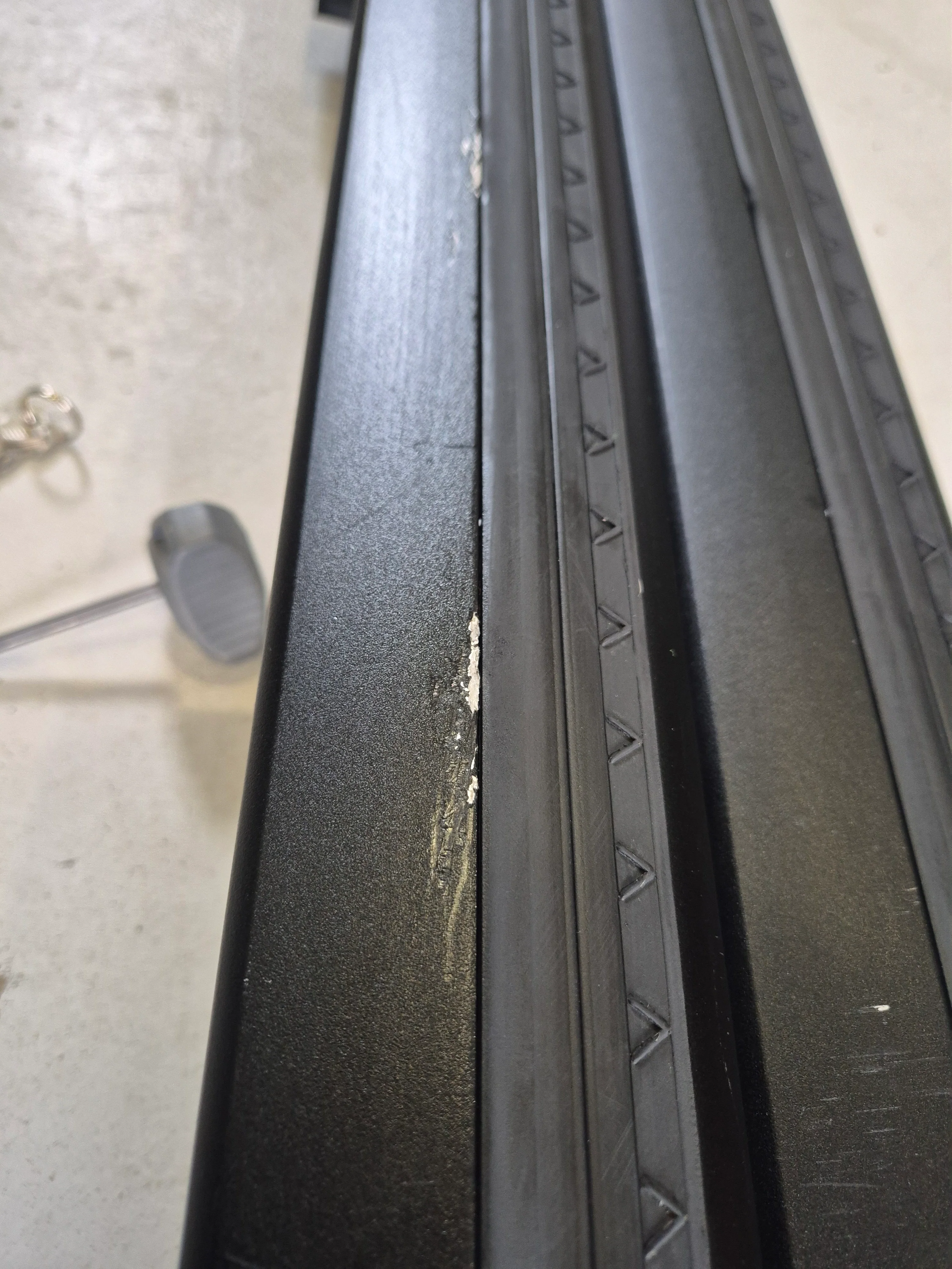 Audi A3 Saloon Roof Bars 2013 to 2019 - Thule Wingbar Evo Black ( 711320 - 7105 - 5121) - Image 4