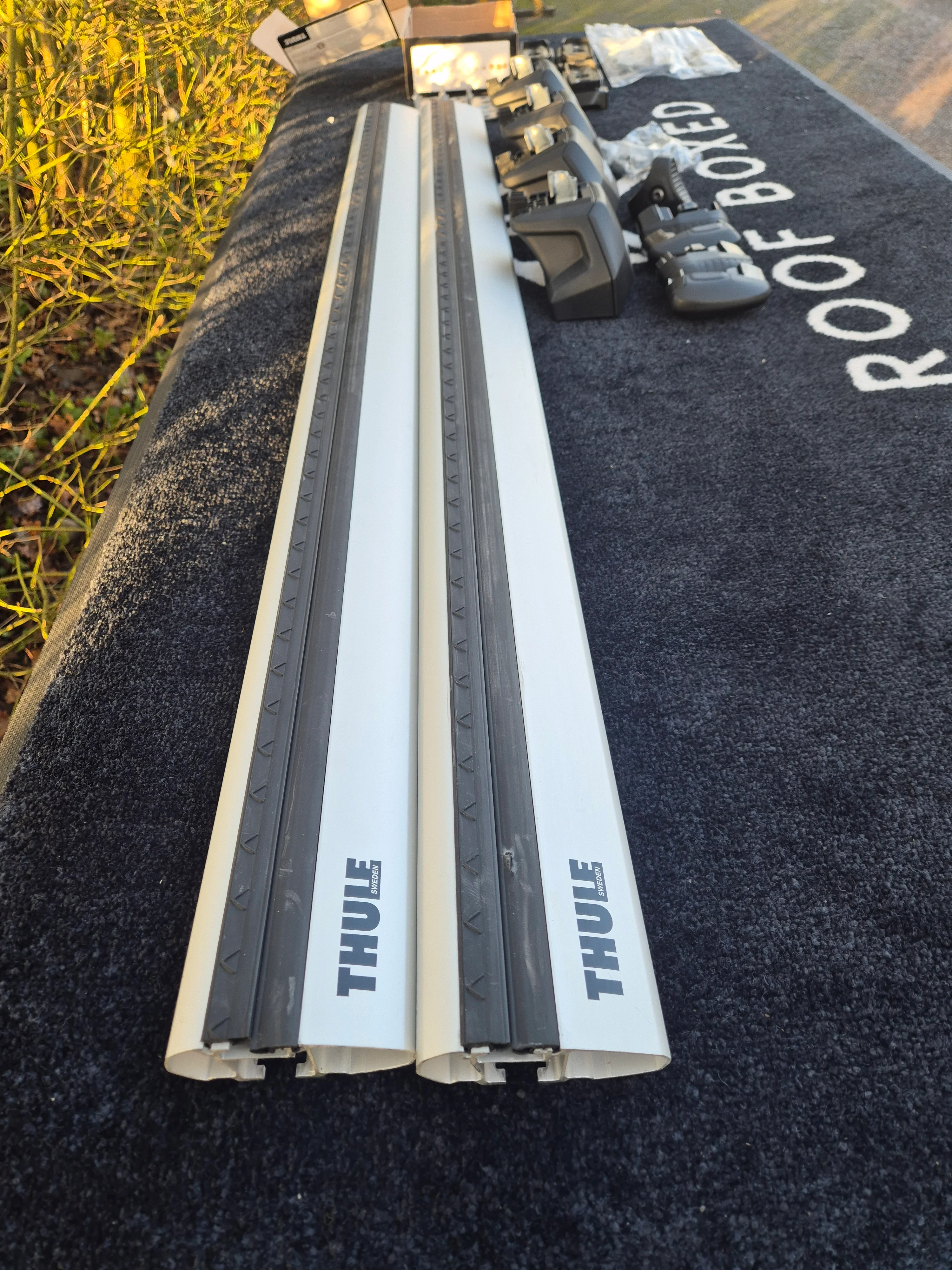 Thule Roof Bar Set for HYUNDAI i40 5-dr Estate 2011-2019 - Fixed Points (Wingbar Evo) - Image 4
