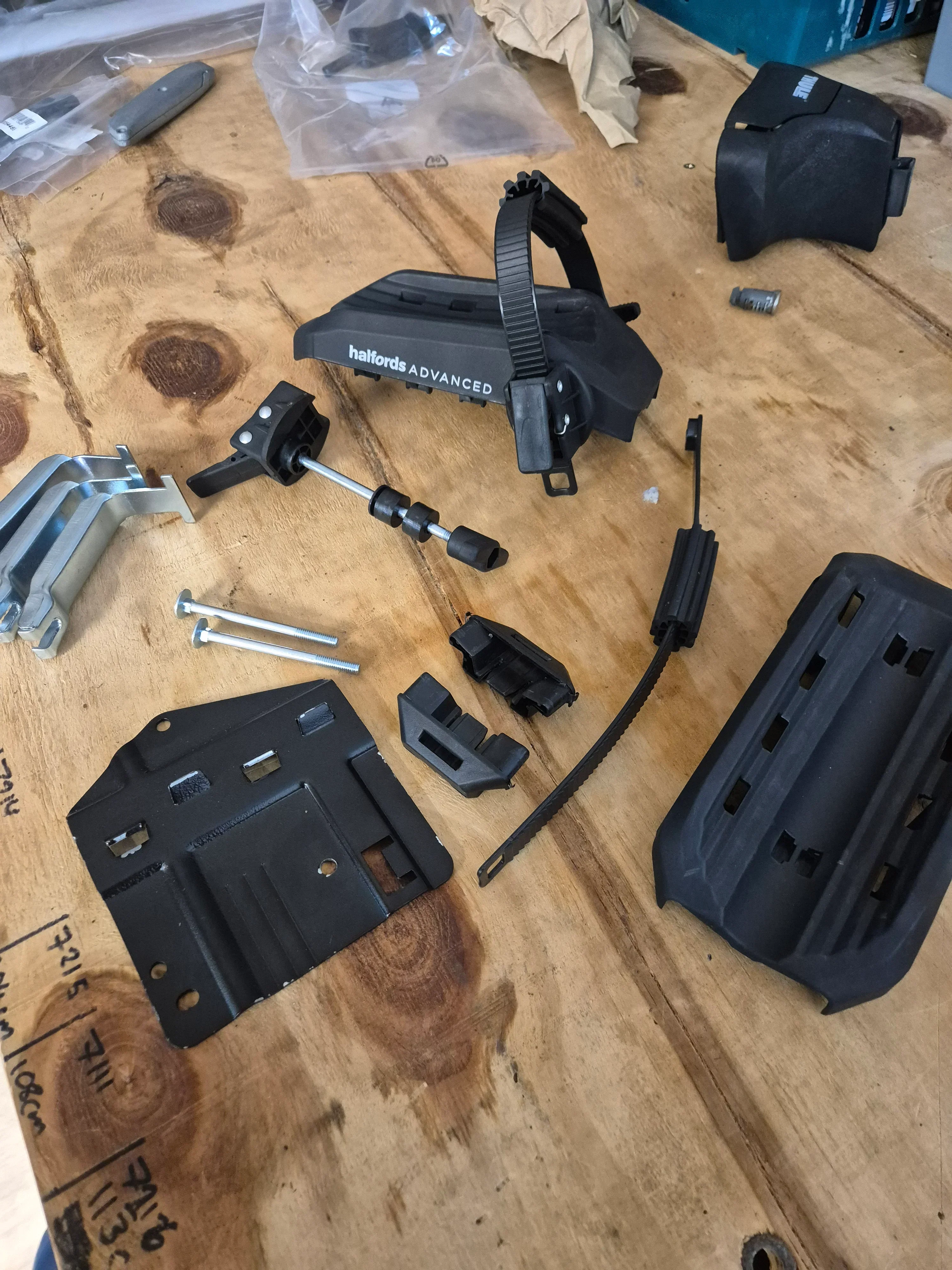 Halfords Advanced Bike Carrier Spare Parts (398451) - Image 3