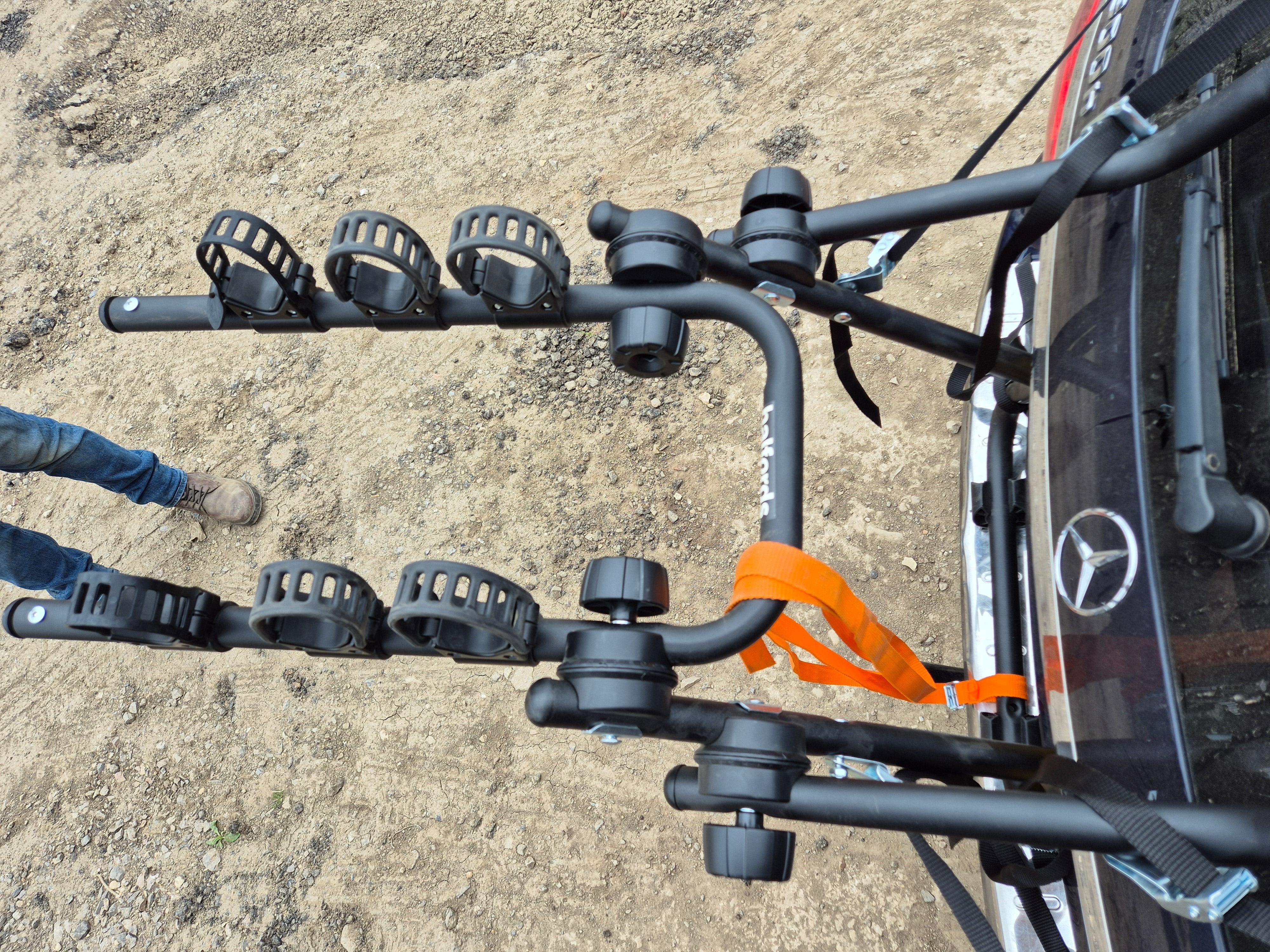 Halfords Rear Mounted 3 bike rack - Used VGC - Image 3