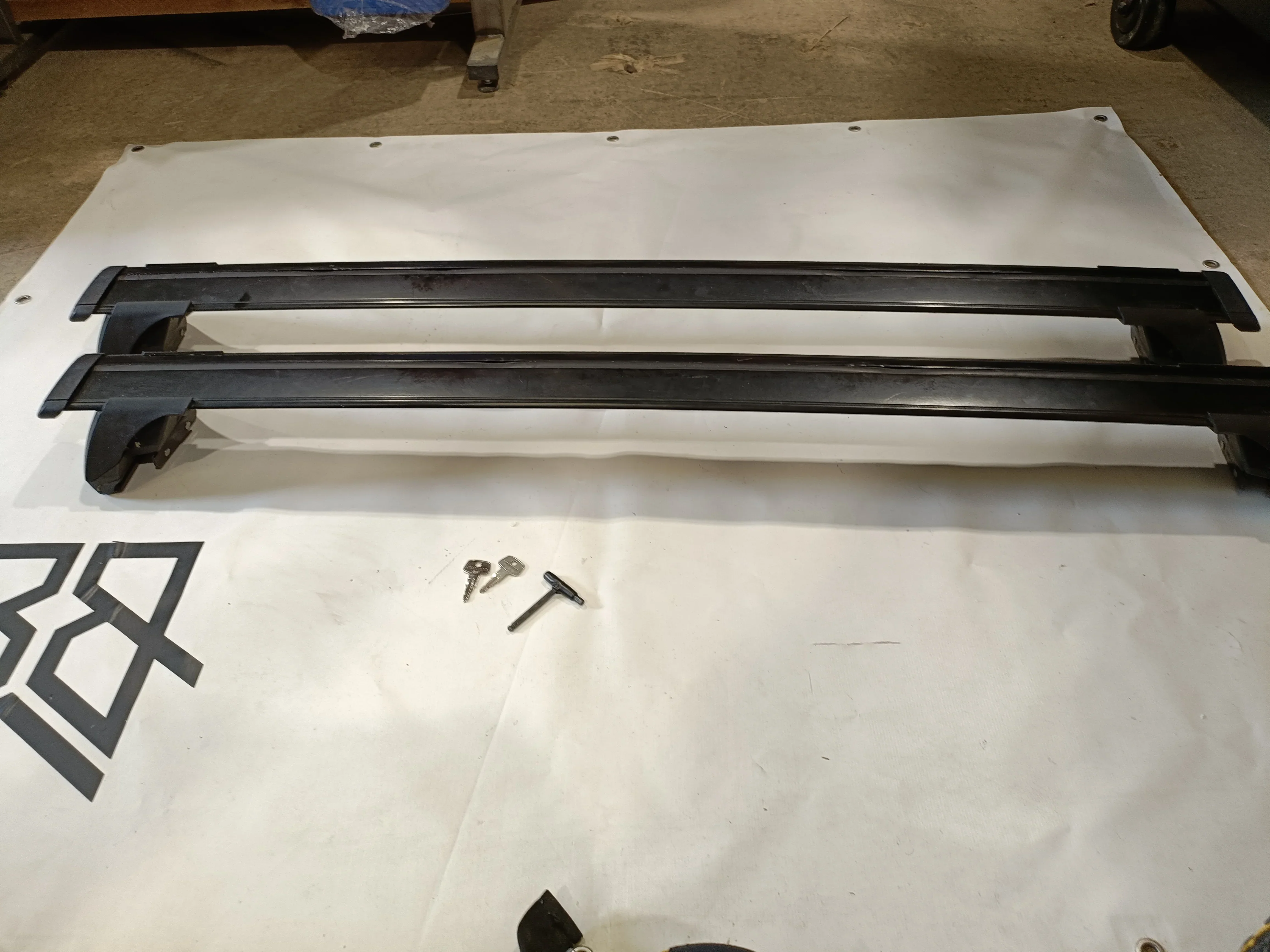 Roof Bar set for Audi A6 Avant Yakima Whispbar 05 -18 - Image 2