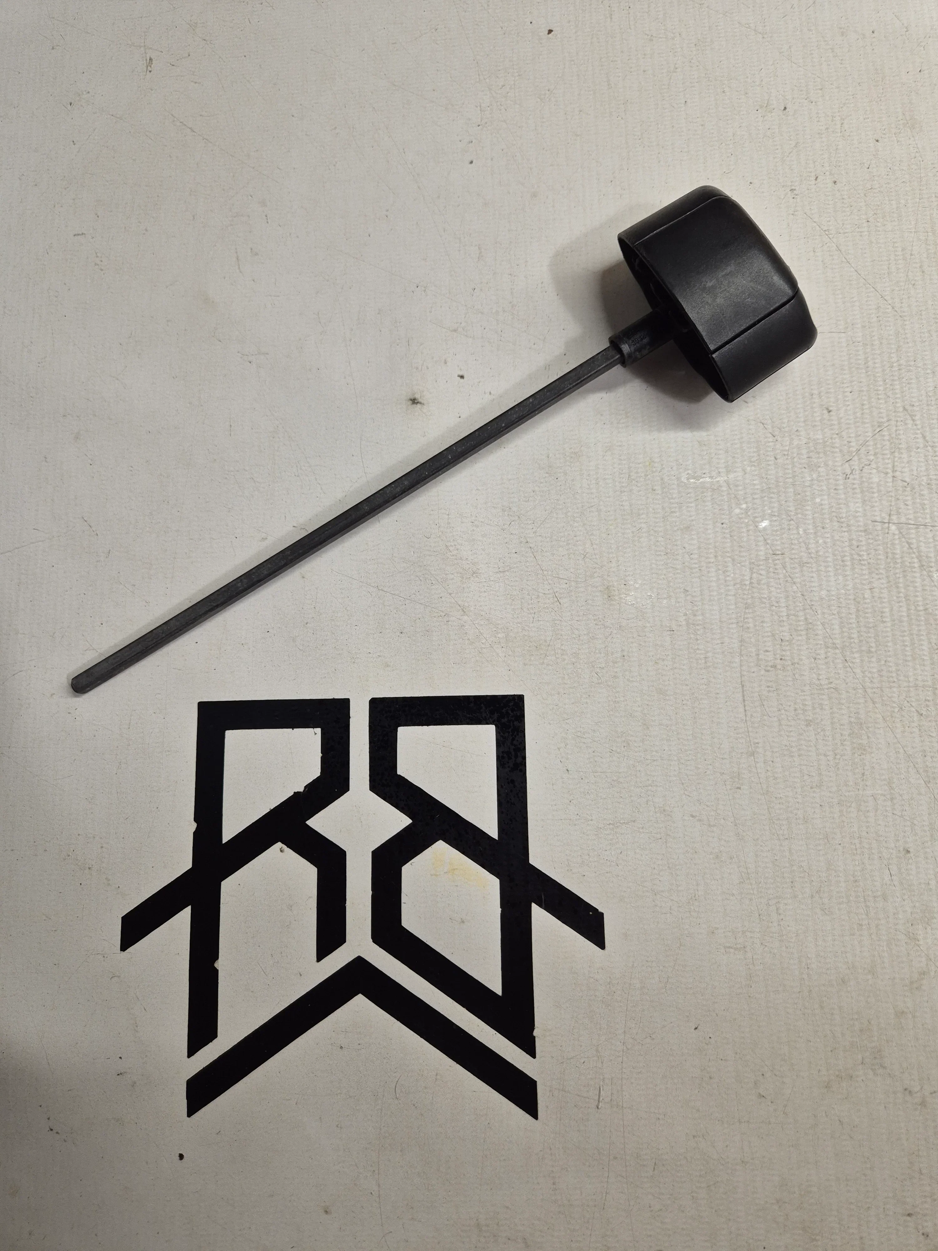 Thule 31711 & 31712 - Aero Bar end cap - Lockable - Image 3
