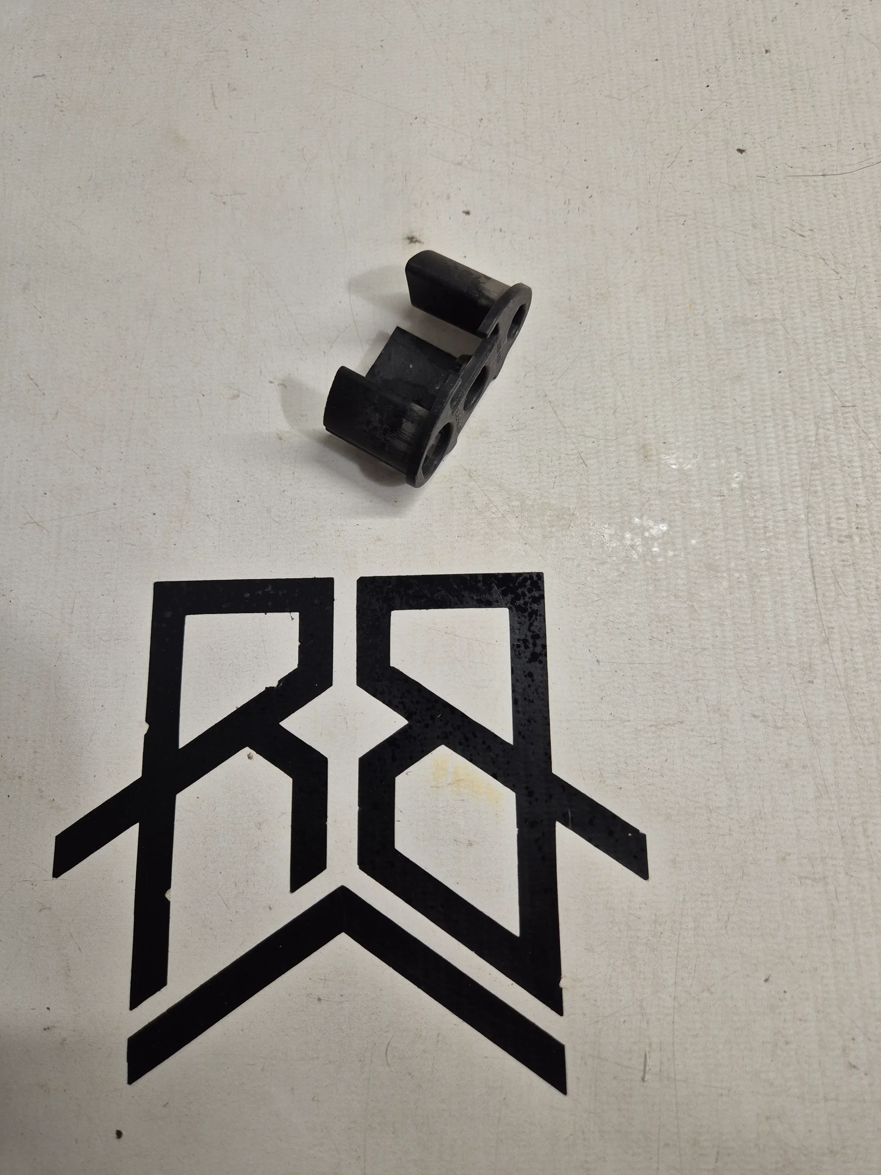 Thule 31711 & 31712 - Aero Bar end cap - Lockable - Image 4