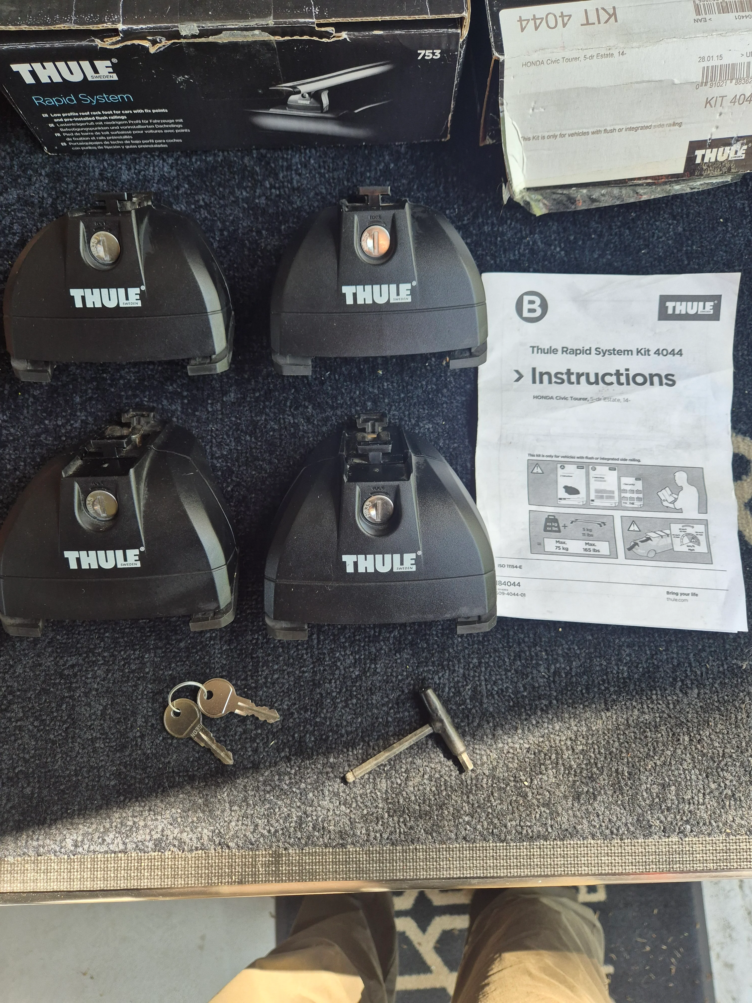 Thule 4044 & 753 Footpack and fitting kit for Honda Civic Tourer estate 2014 onward - Image 2