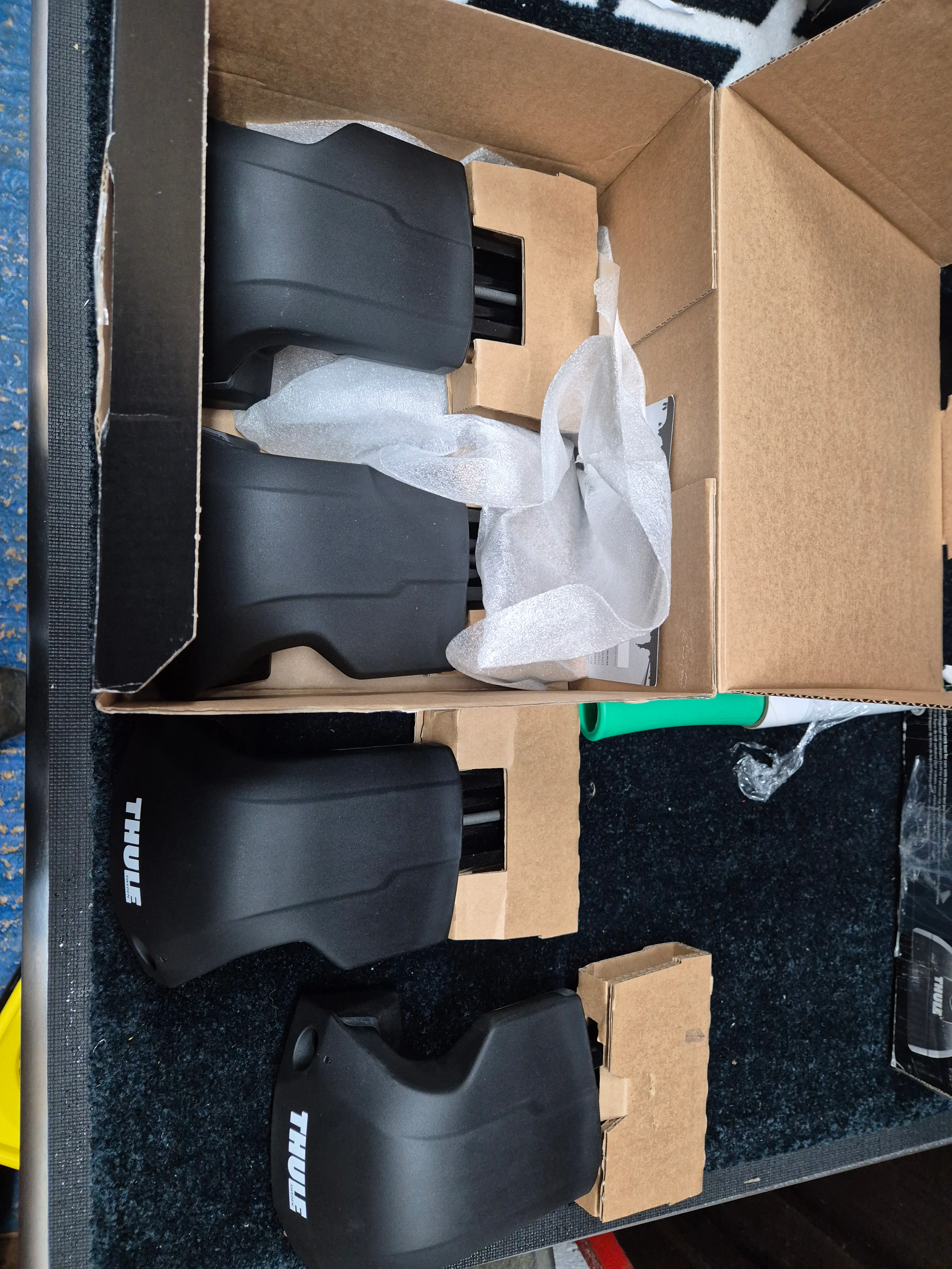 Thule 7207 footpack New in tatty box - Image 2