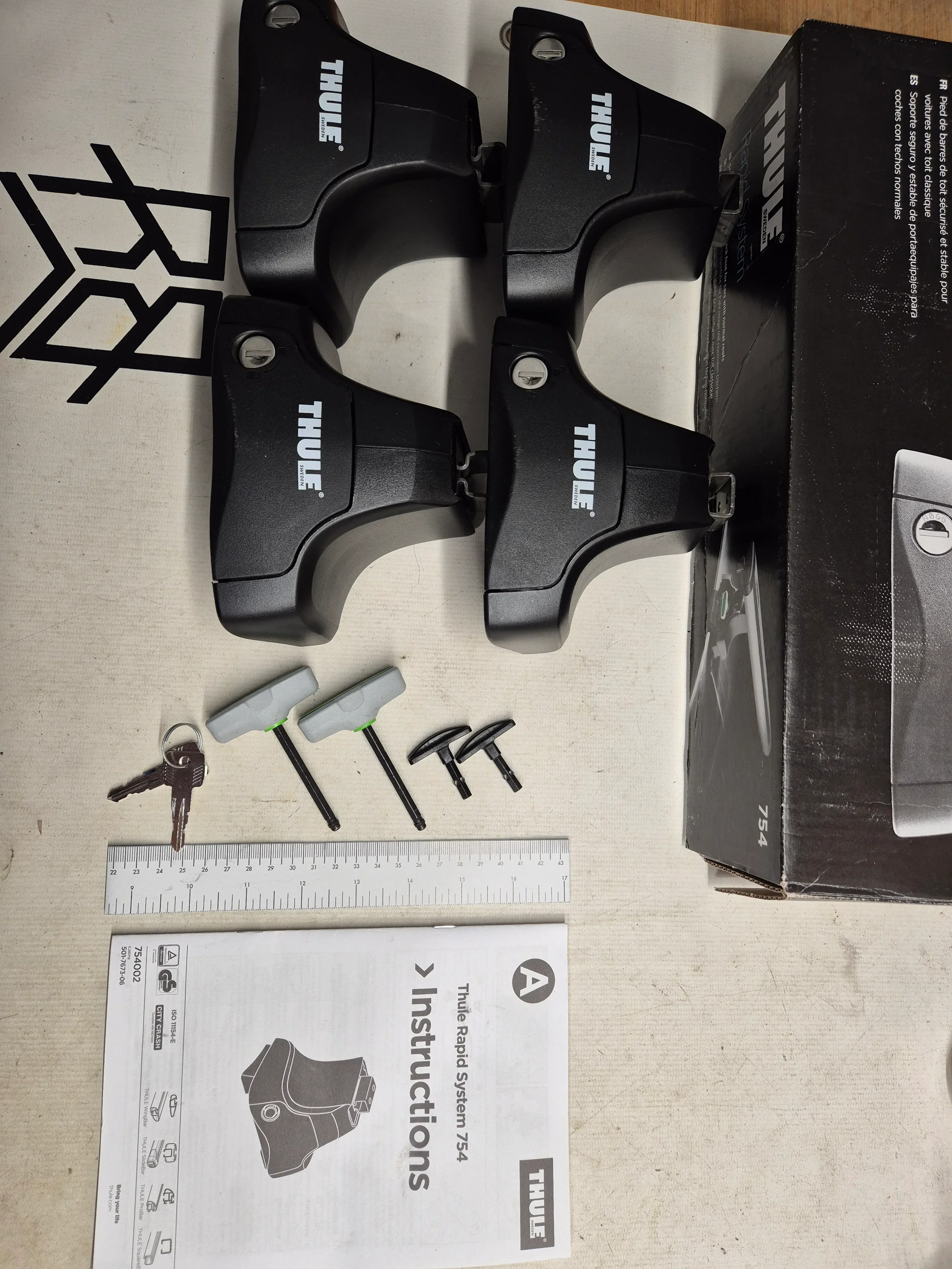Thule 754 Footpack - Near new - Image 2