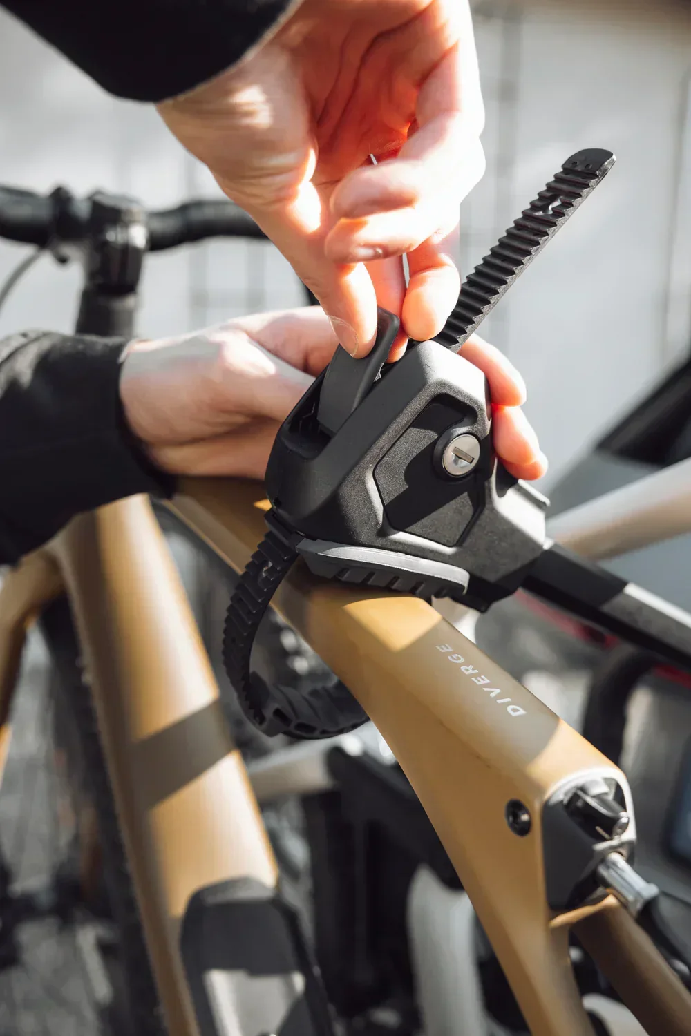 Thule 945200 Easyfold 3 - 3 Bike - Image 7