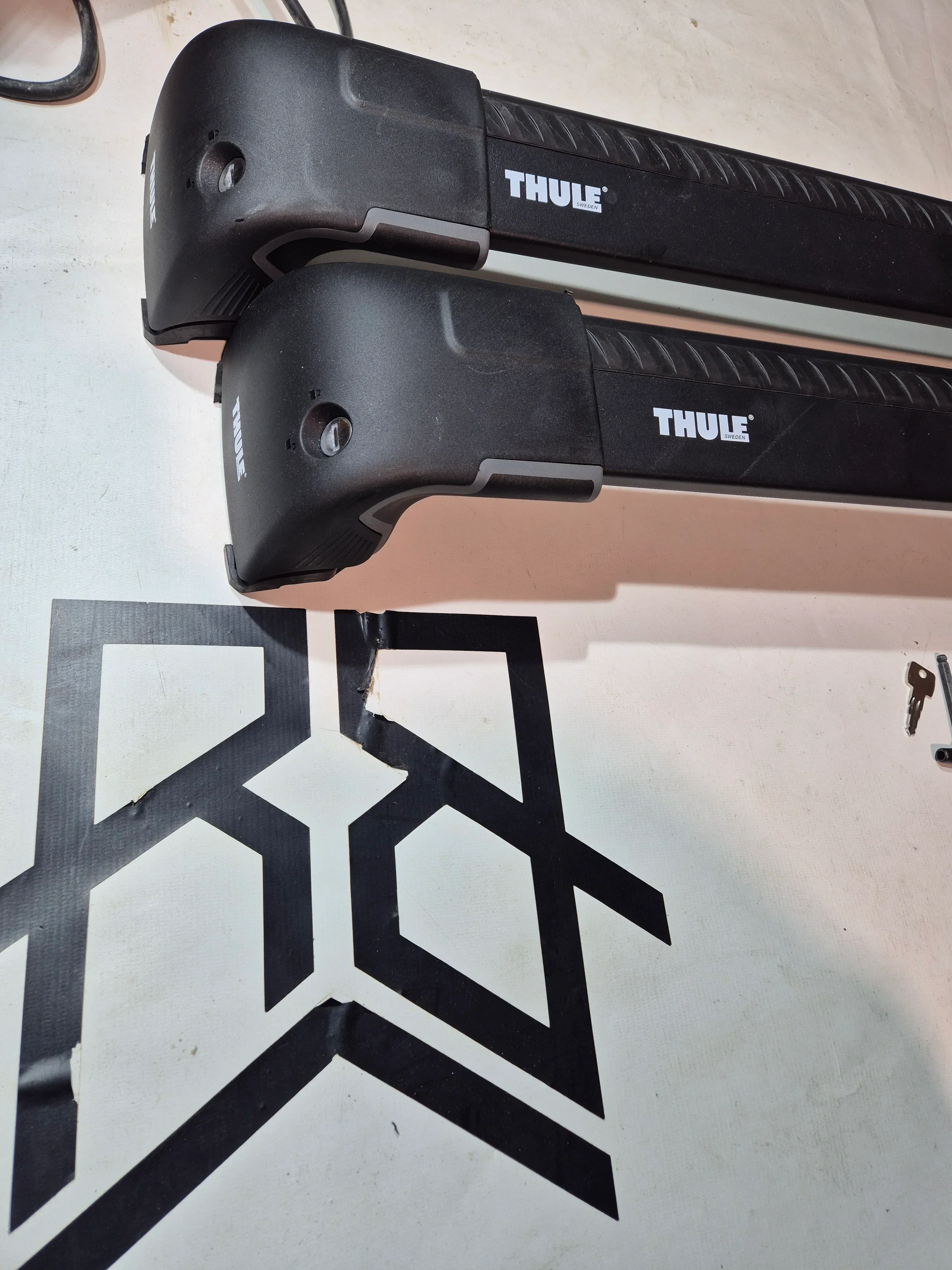 Thule 9592B & 4023, Wingbar Edge Black set for BMW 3-Series Touring, 12-23 - Image 4