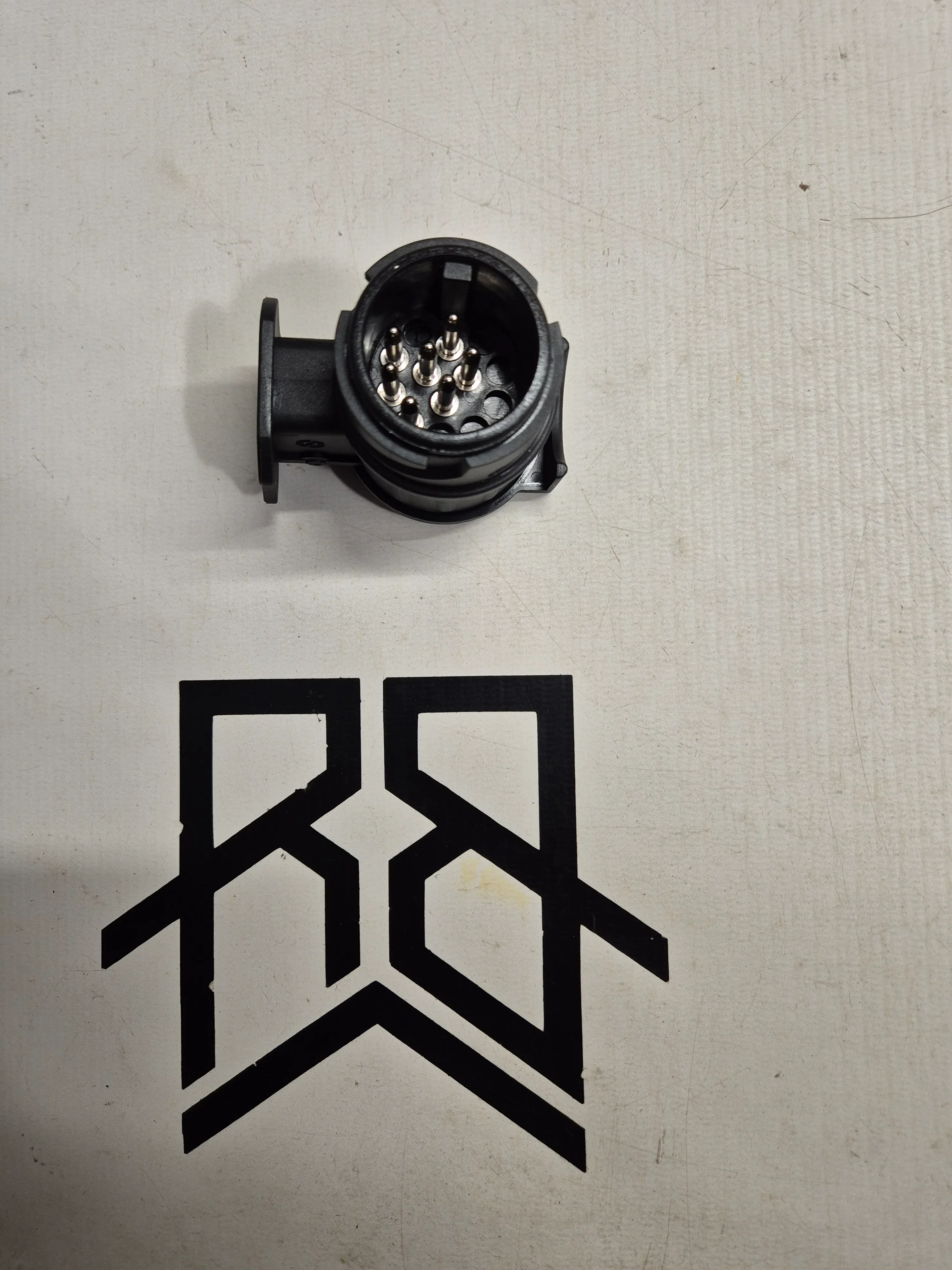 Thule 9907 - 13 to 7 Pin Adaptor - Image 2
