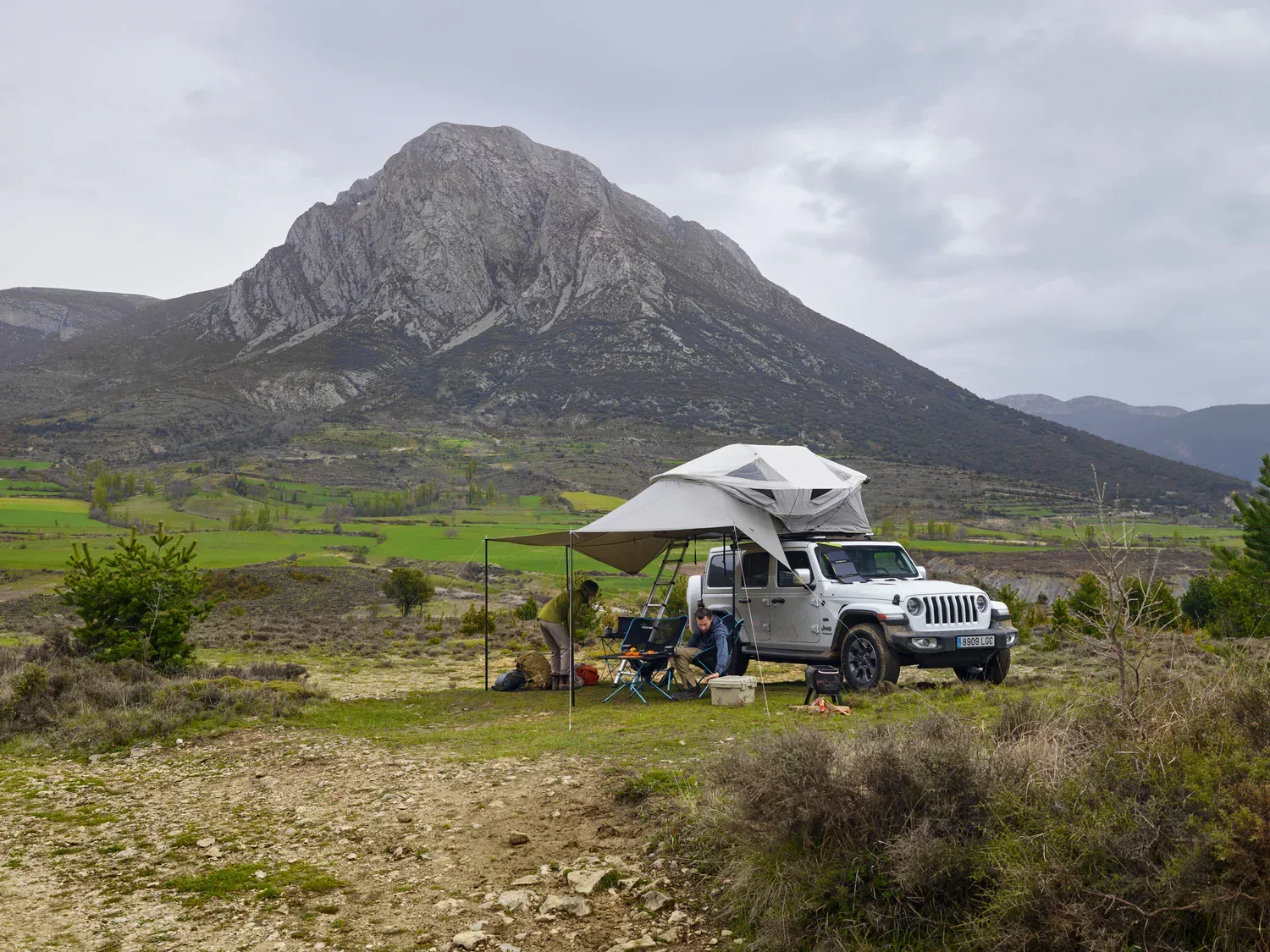 Thule Approach Awning S/M- Used - Image 5