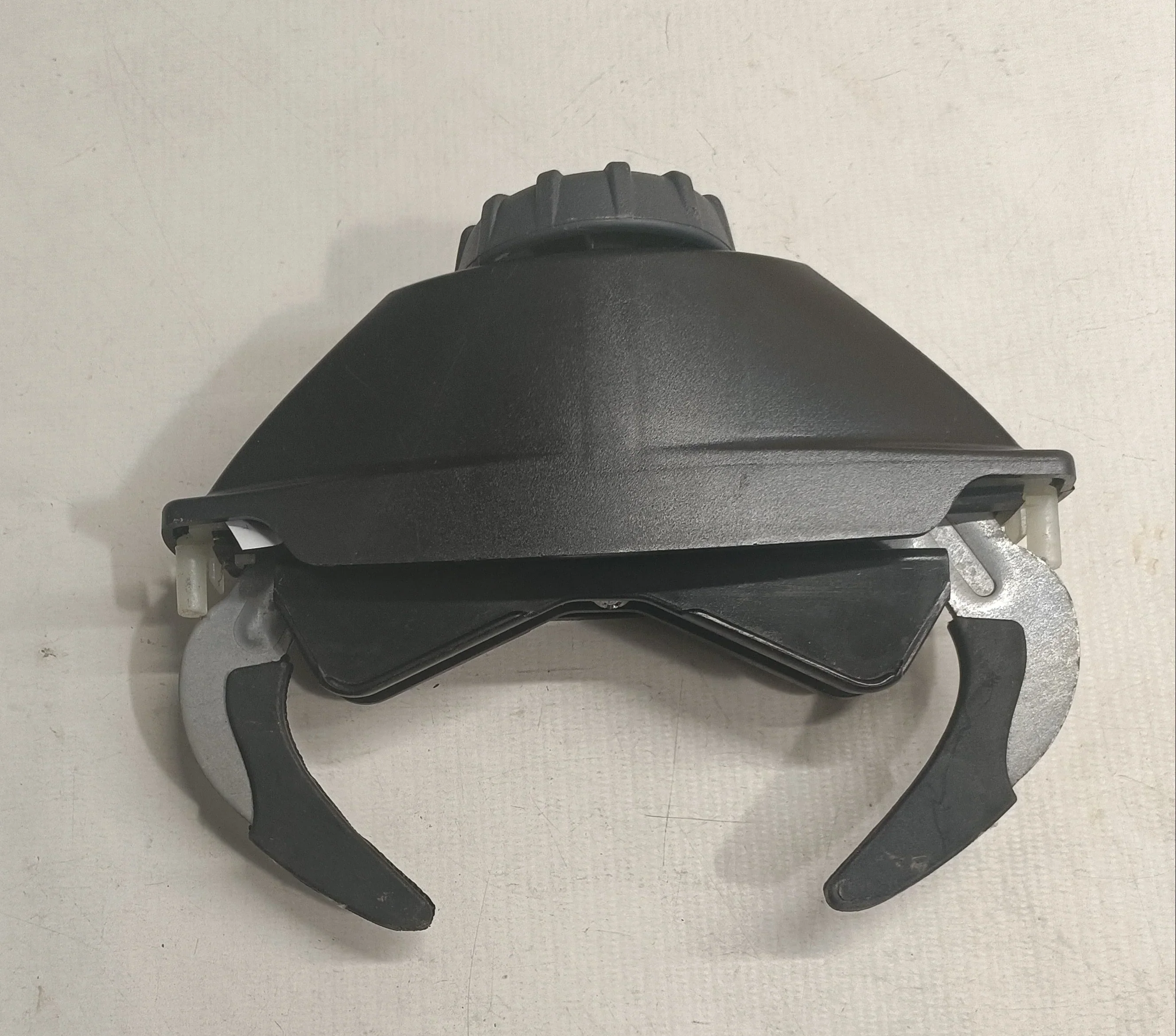 Thule Atlantis Roof Box - Spare Parts - Image 3