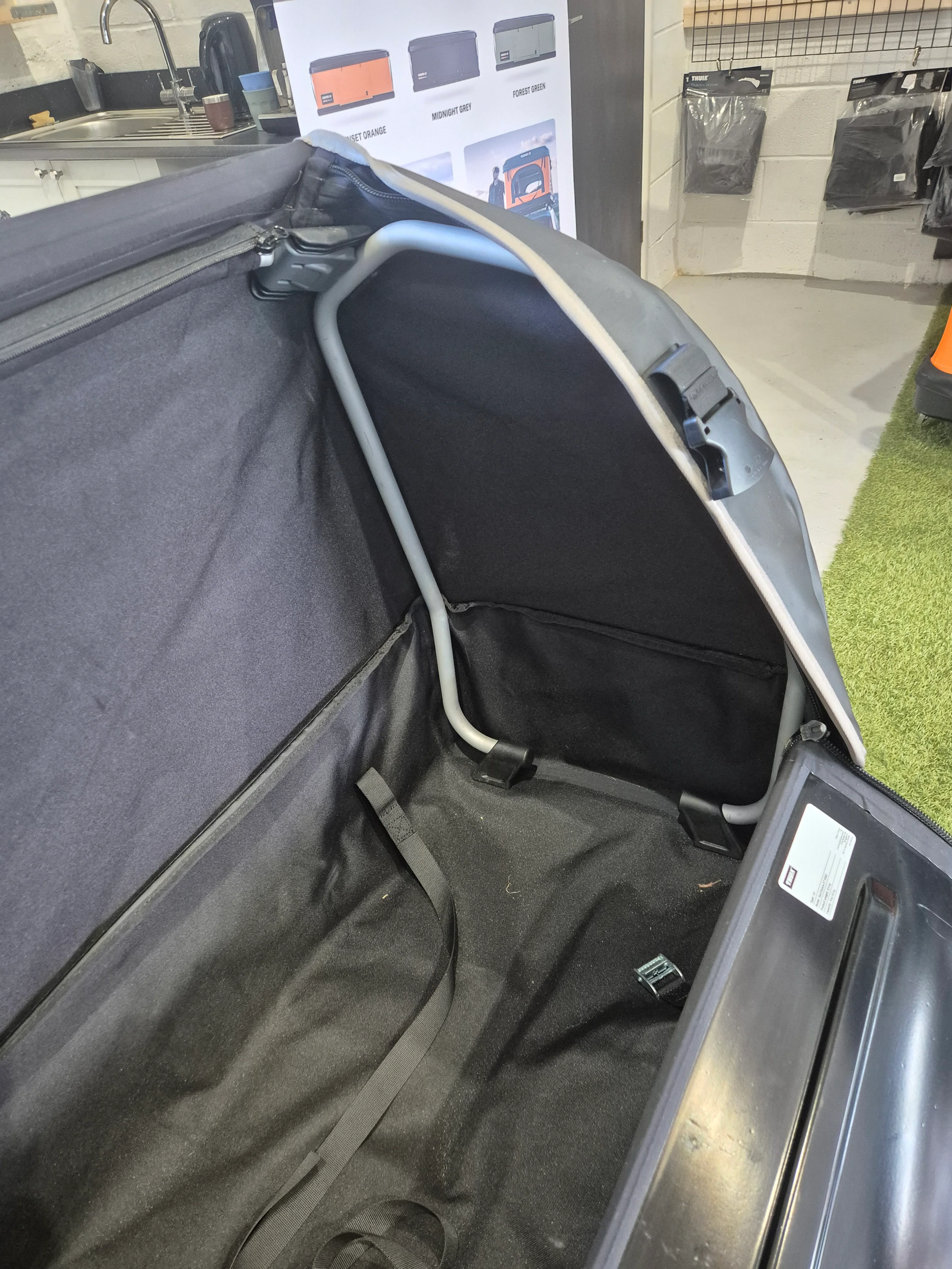 Thule BackSpace XT - 938 -Used VGC - Image 4