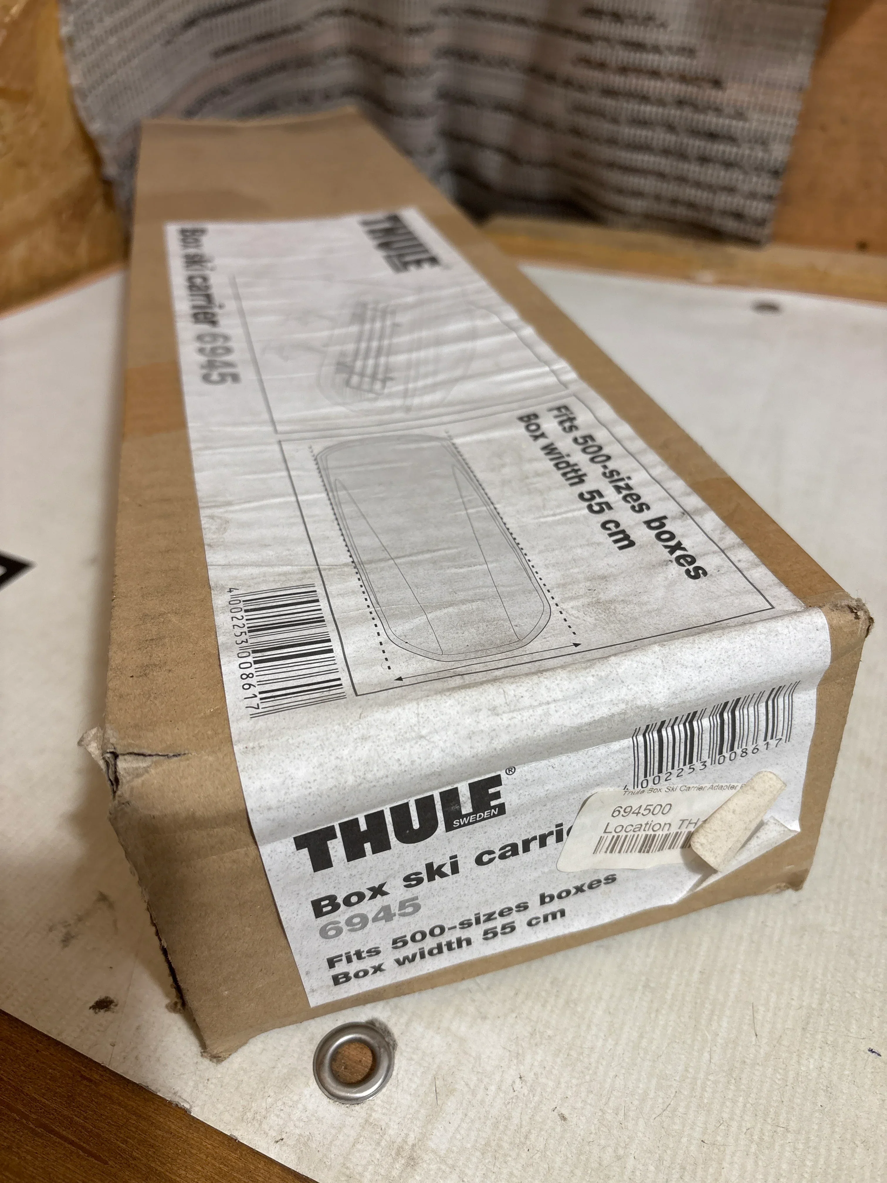 Thule Box Ski Carrier 6945 - new in tatty box - Image 2