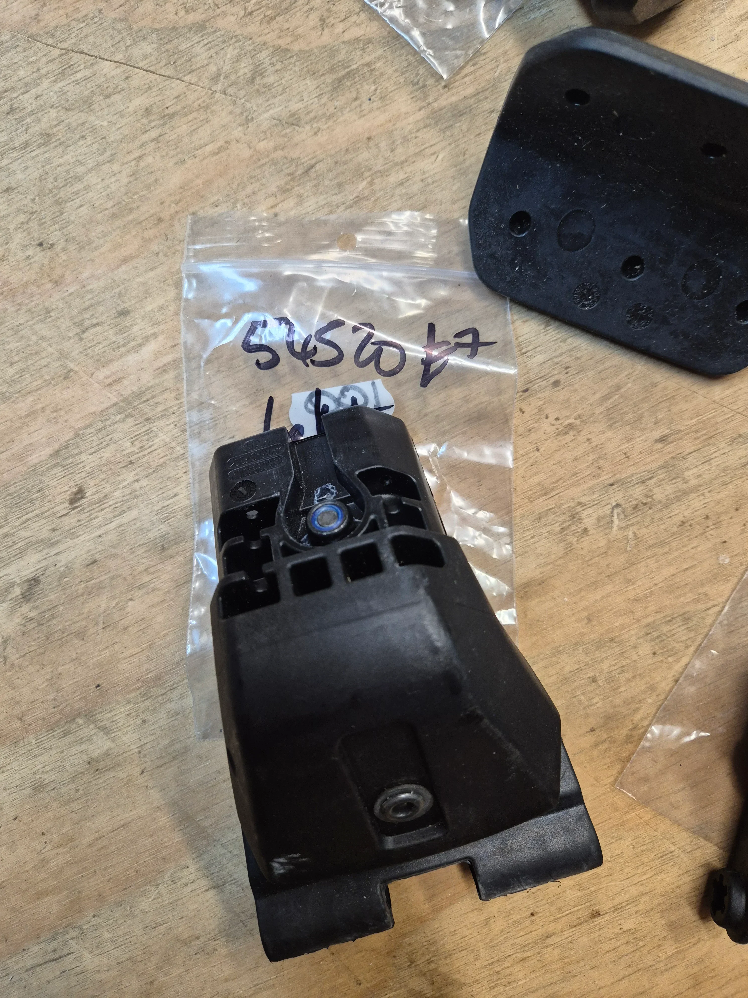 Thule Outway Hanging Spares - Used - Image 10