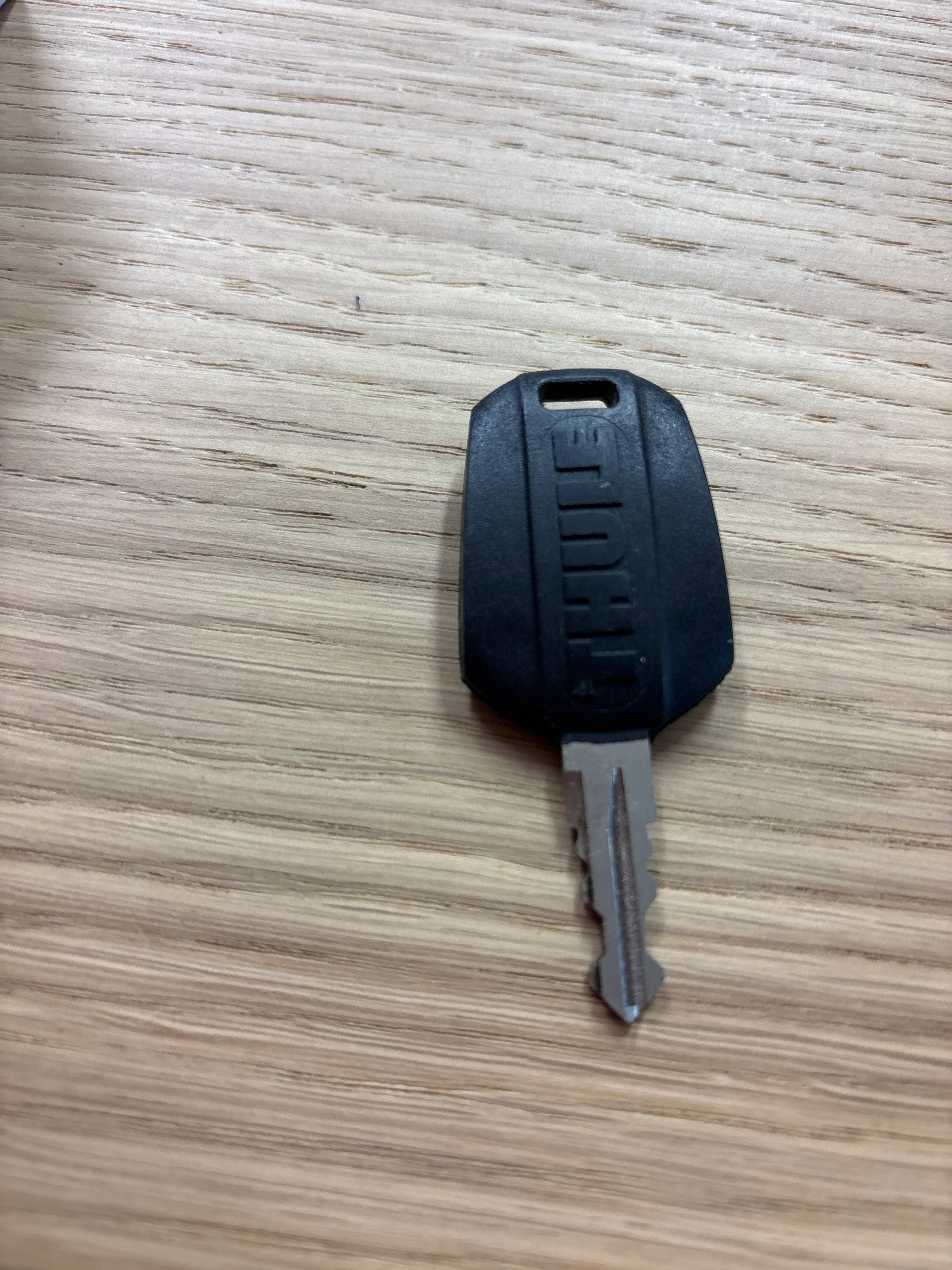 Thule Premium Replacement Key - N046 - Image 2