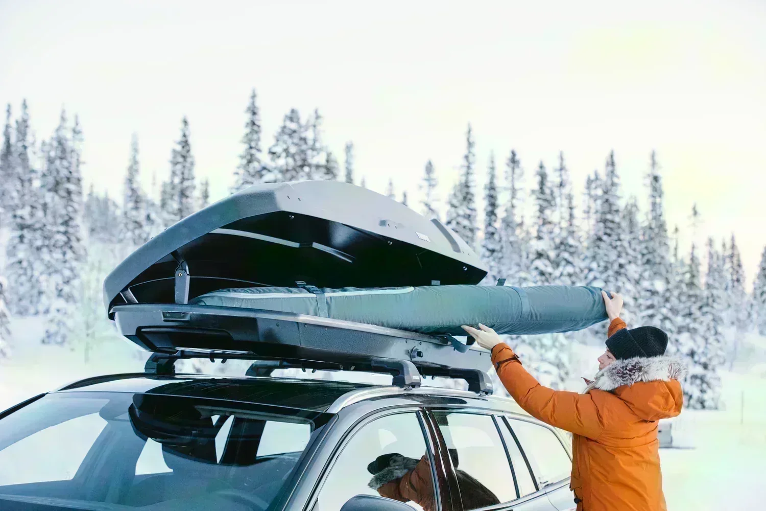 Thule Roof Bar Set for GREAT WALL Wey 05 5-dr SUV 2024 onwards - Flush Rails (Wingbar Evo Edge - Black) - Image 2
