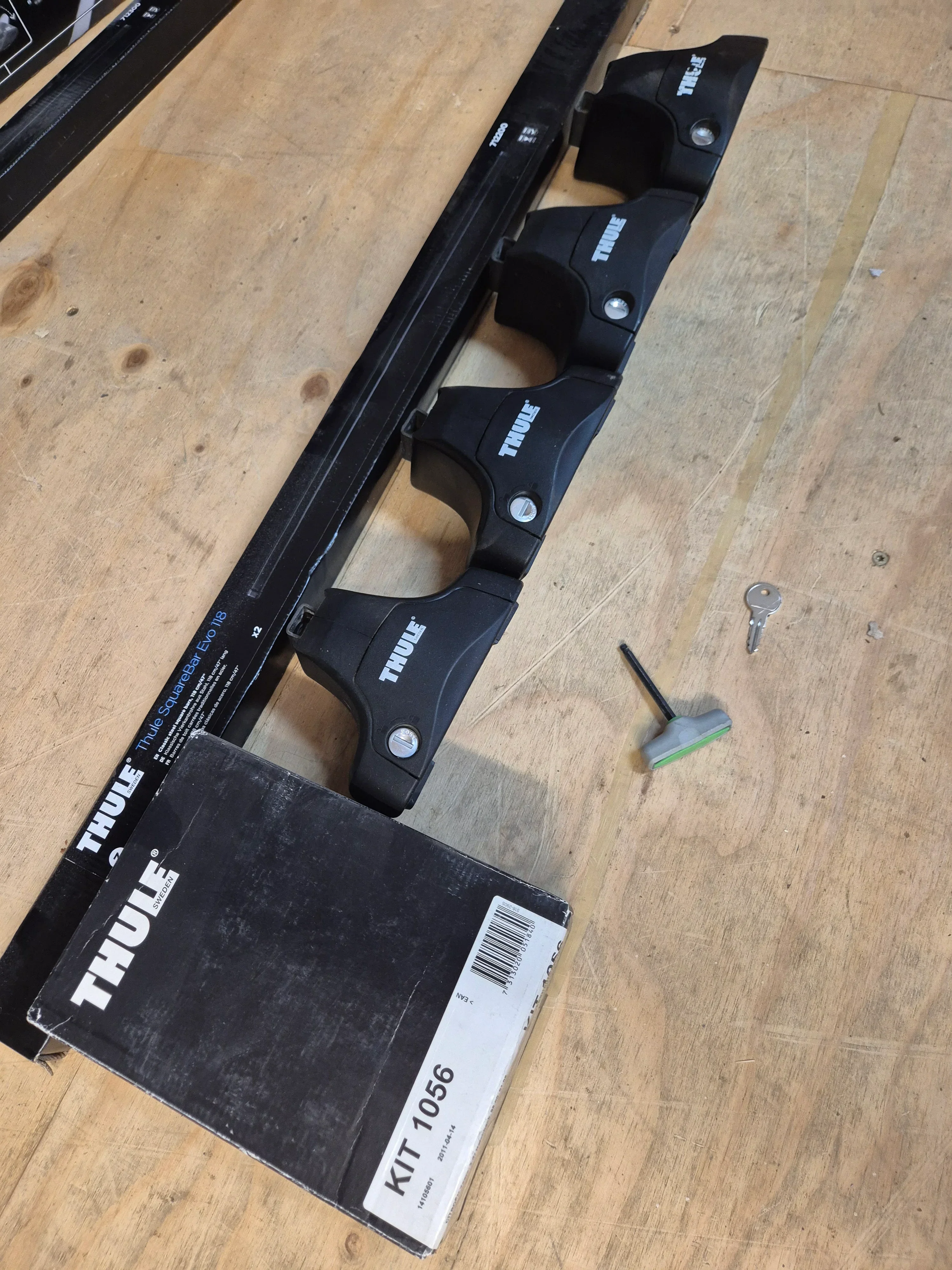 Thule Roof Bars for CITROEN Xsara 98 - 2006 Hatch-  Flat roof  ( 1057 - 7122 - 754) - Image 2