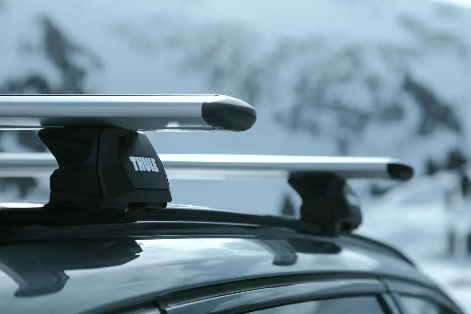 Thule Roof Bar Set for BMW X2 5-dr SUV 2024 onwards - Flush Rails (Wingbar Evo Silver) - Image 4