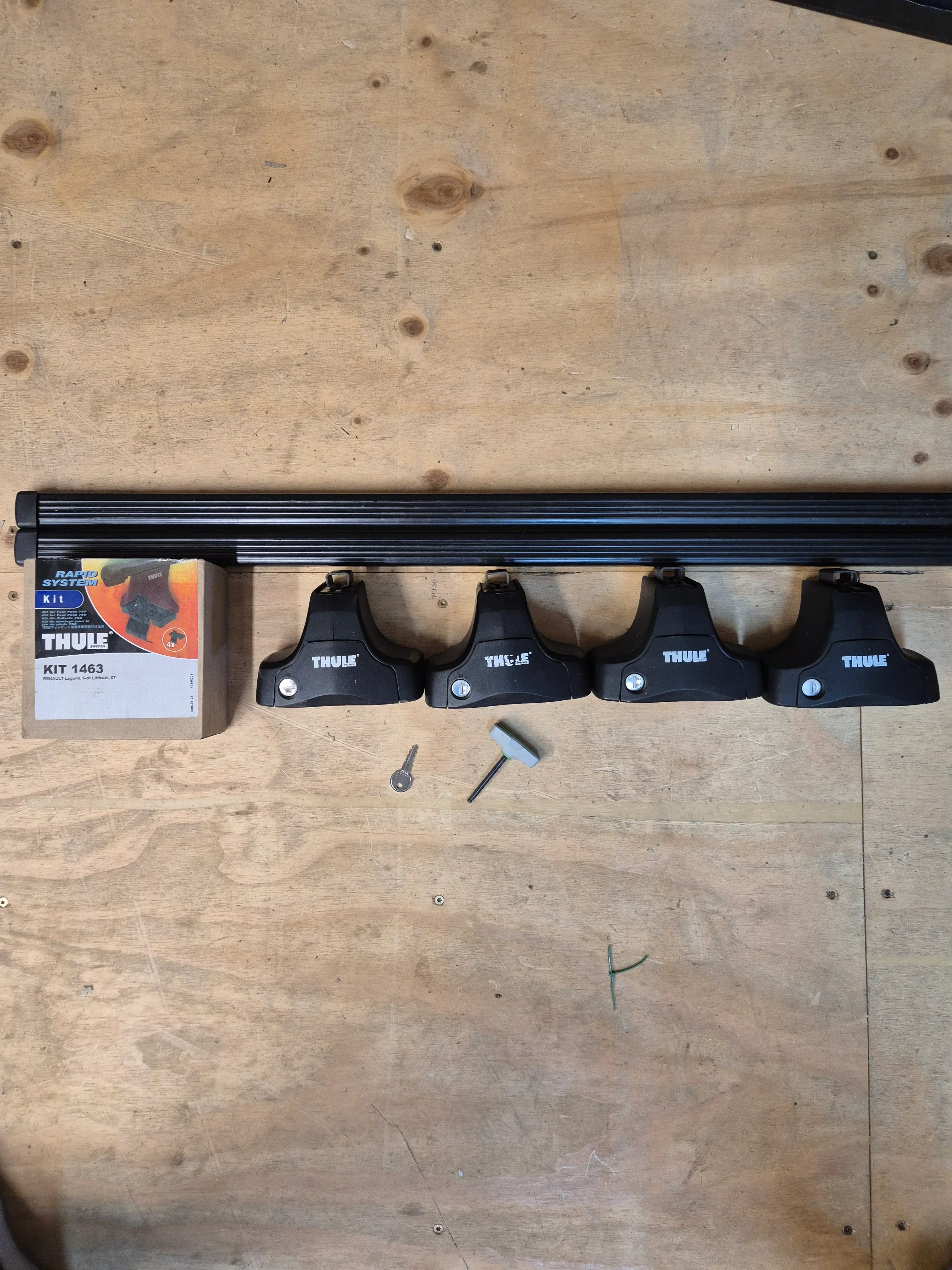 Thule Roof Bars for Renault Laguna Mk III 07-15 Hatch ( 1463 - 754 - 769) - Image 2