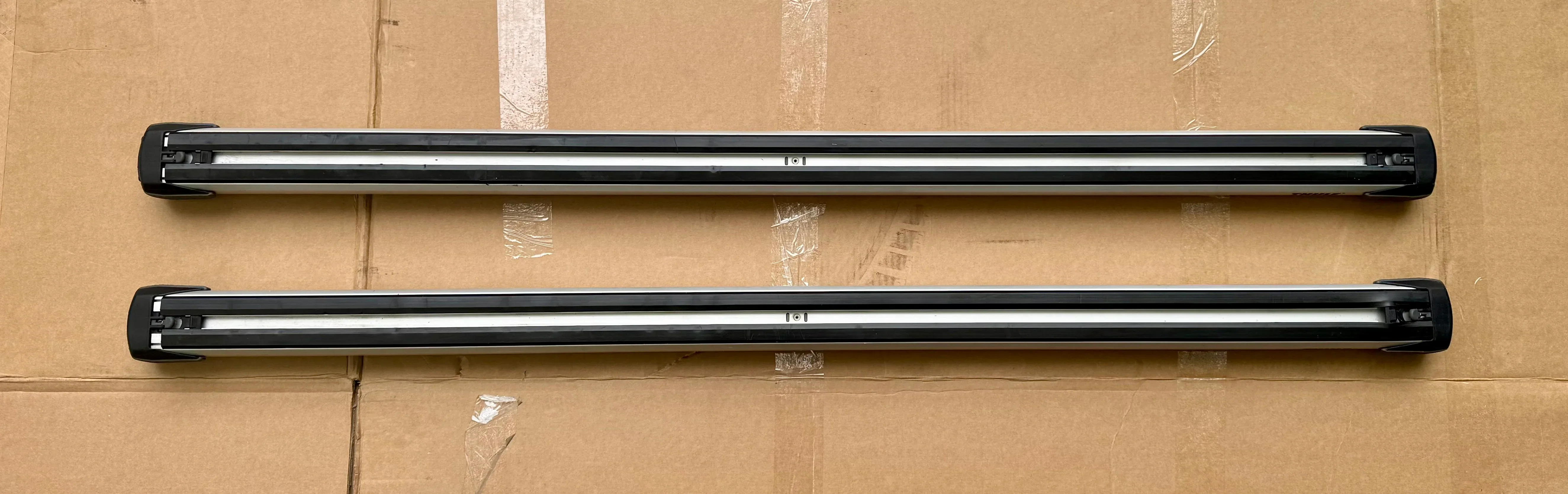 Thule SlideBar
127 cm roof bar two-pack Silver Condition: Used - Image 2