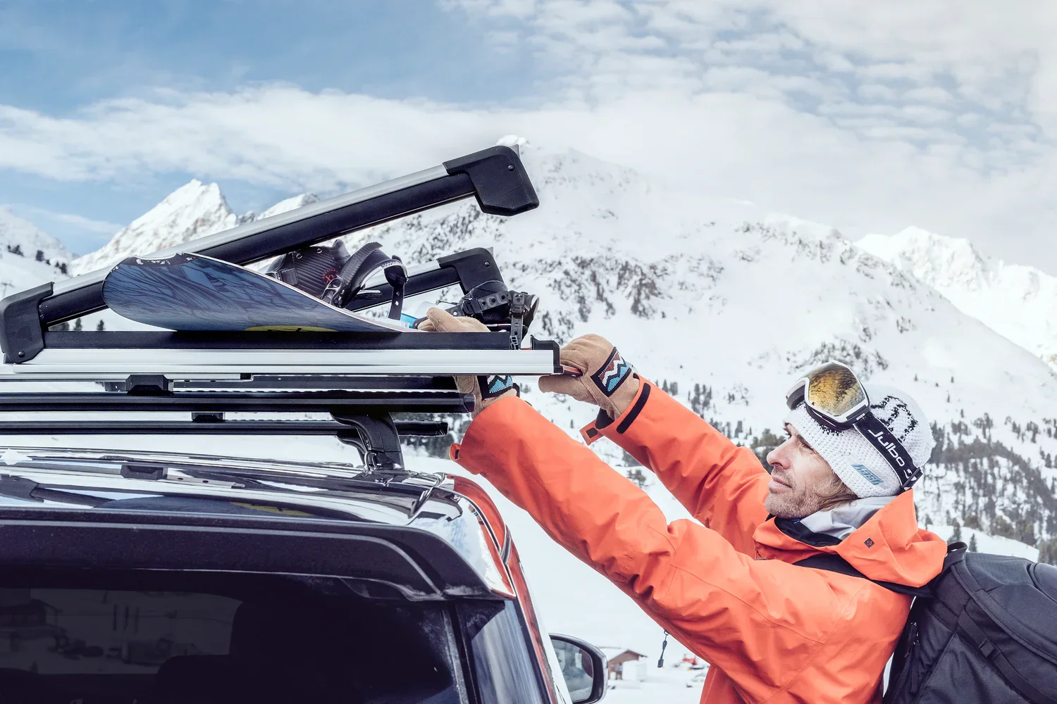 Thule 732507 SnowPack Extender Black - 5 Skis or 2 Snowboards - Image 6