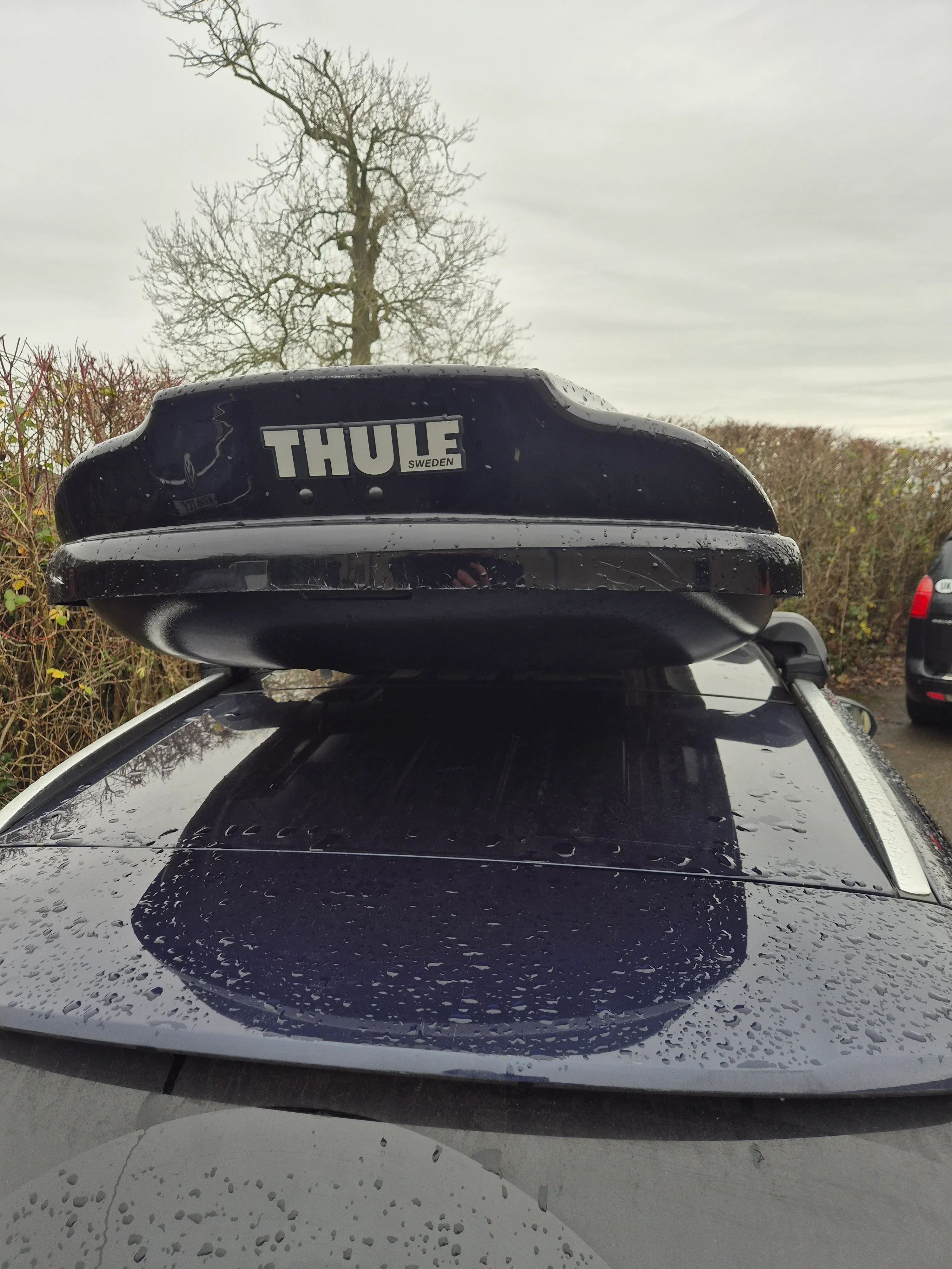 Thule Spirit 820 Roof Box 480L - Used ( Scratched ) - Image 4