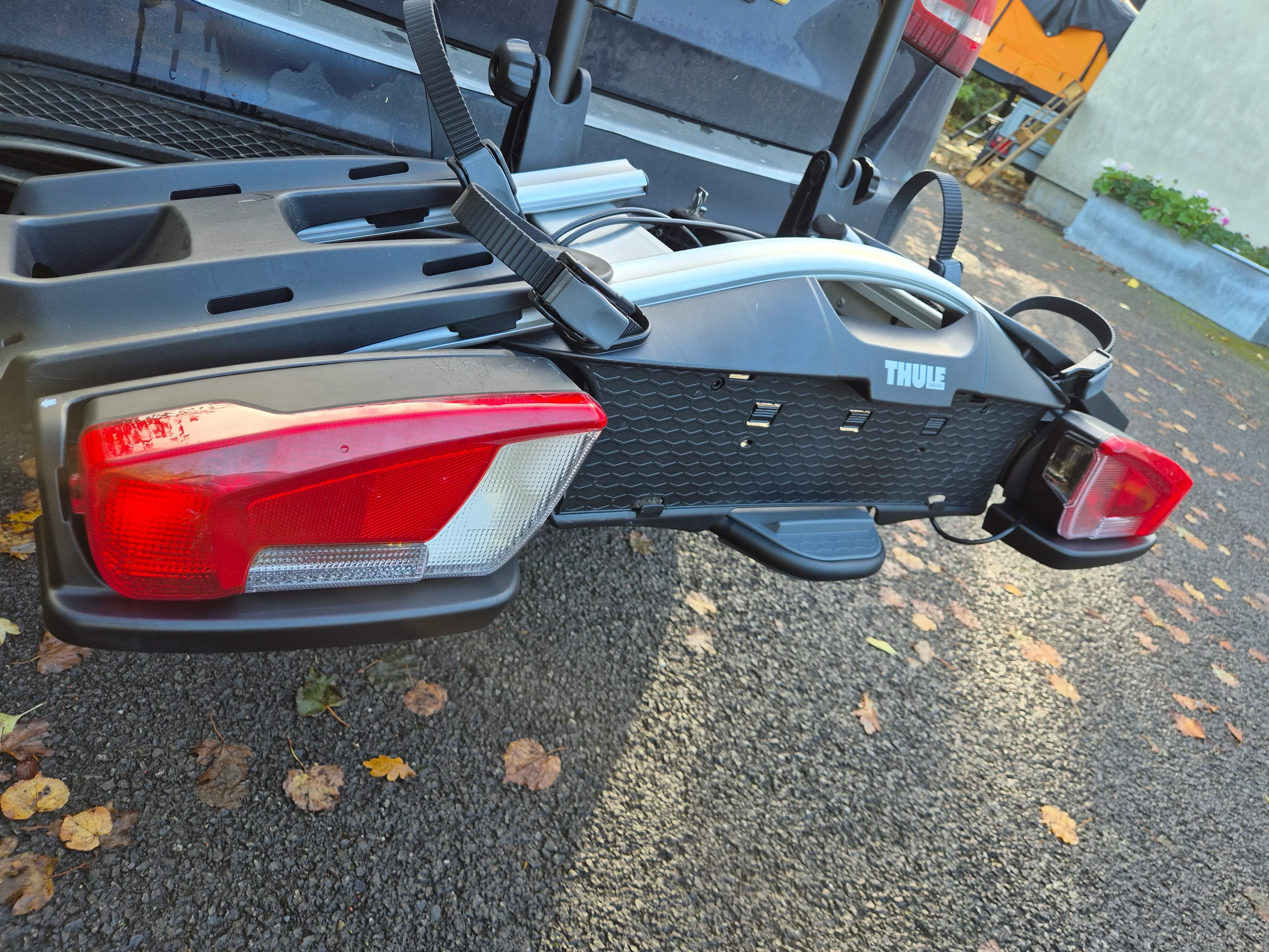 Thule VeloCompact 2 - 924021 - Used - Image 11