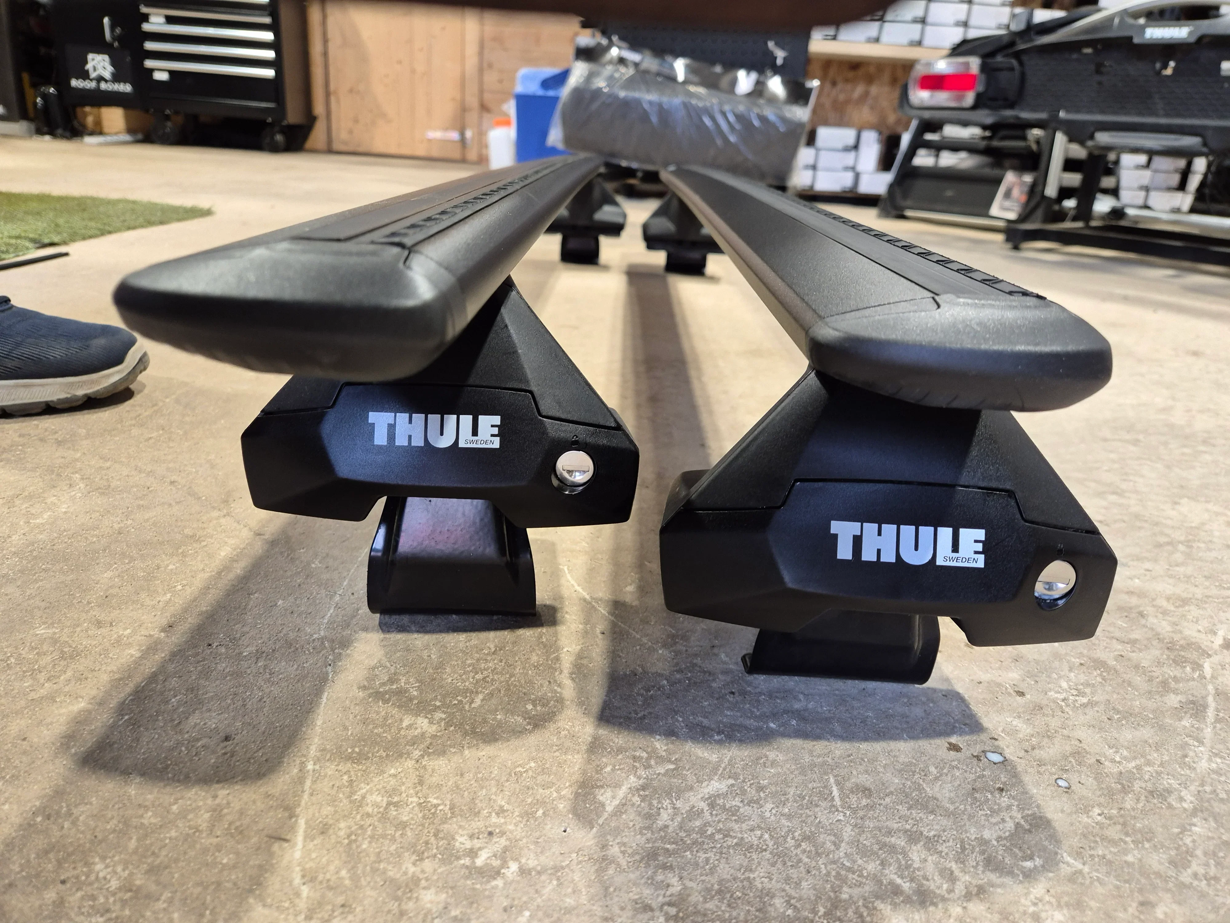 Thule Wingbar Evo Black set for Evoque 2011 to 2018 normal roof - Image 5