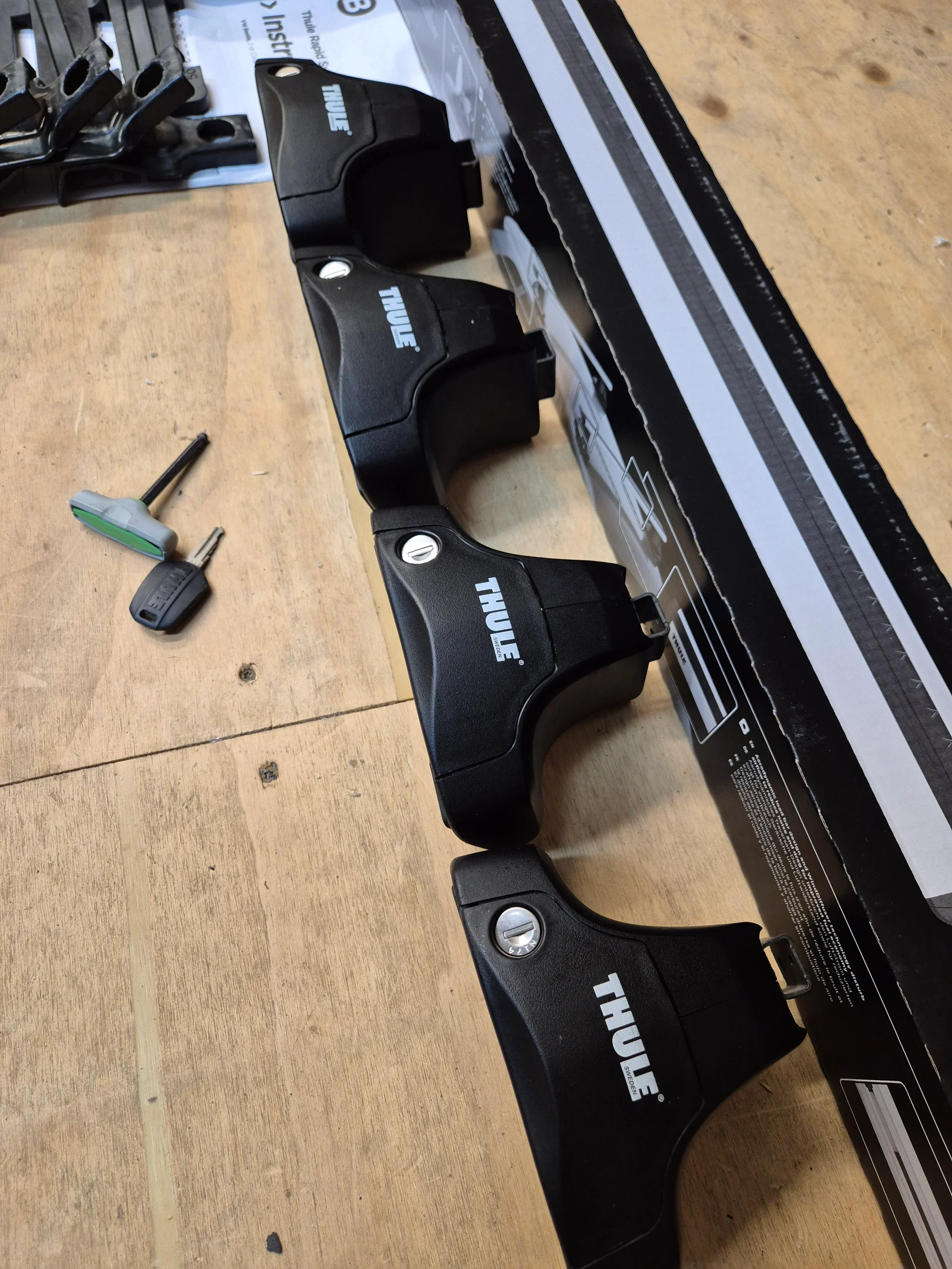 Thule Wingbar Evo set for VW Beetle 1998 to 2011 (1094 - 754 - 711200) - Image 3