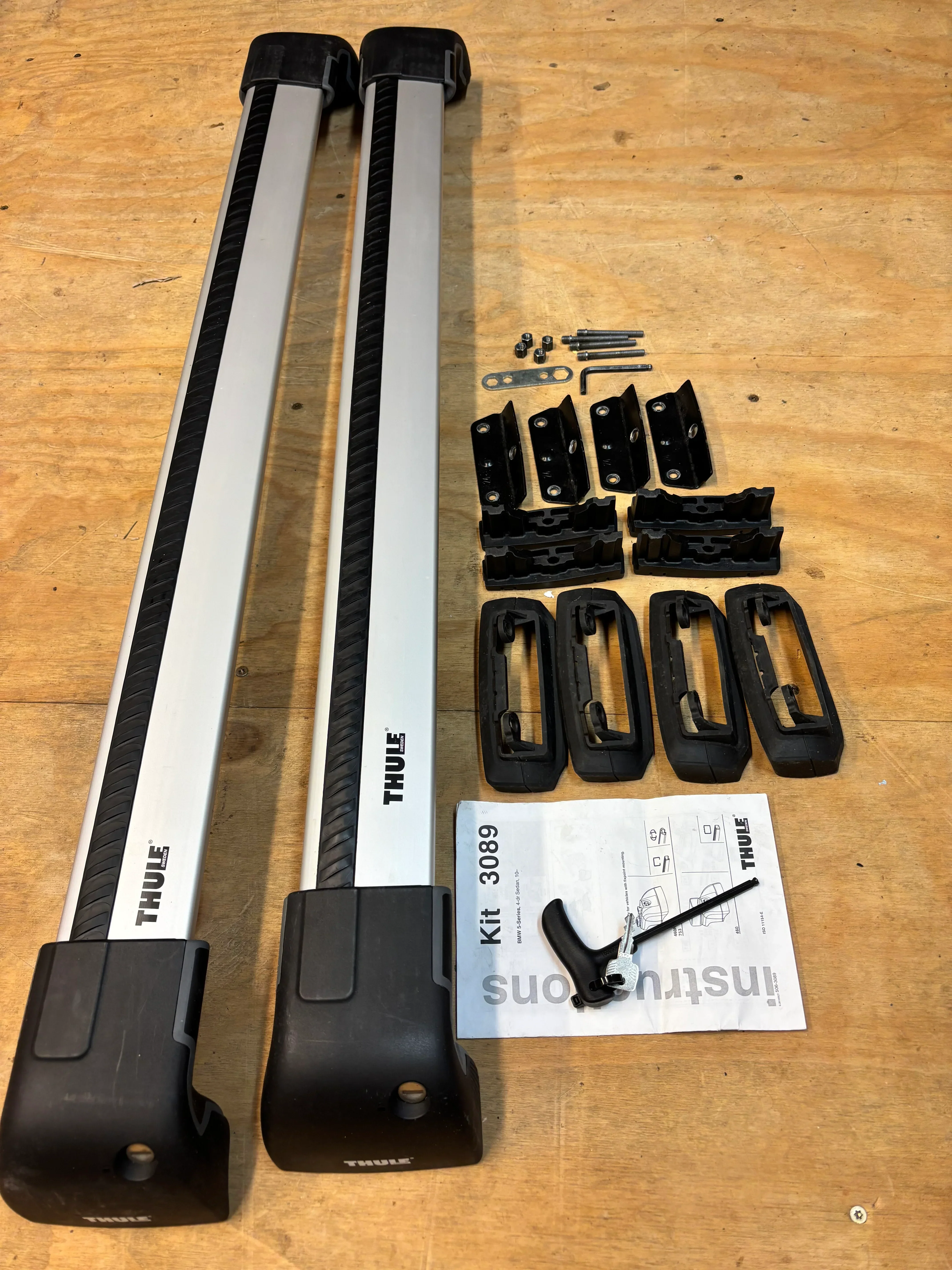 Thule WingBar Edge Set for BMW 5-Series Saloon 2010- (9595 & 3089) - Used - Image 2