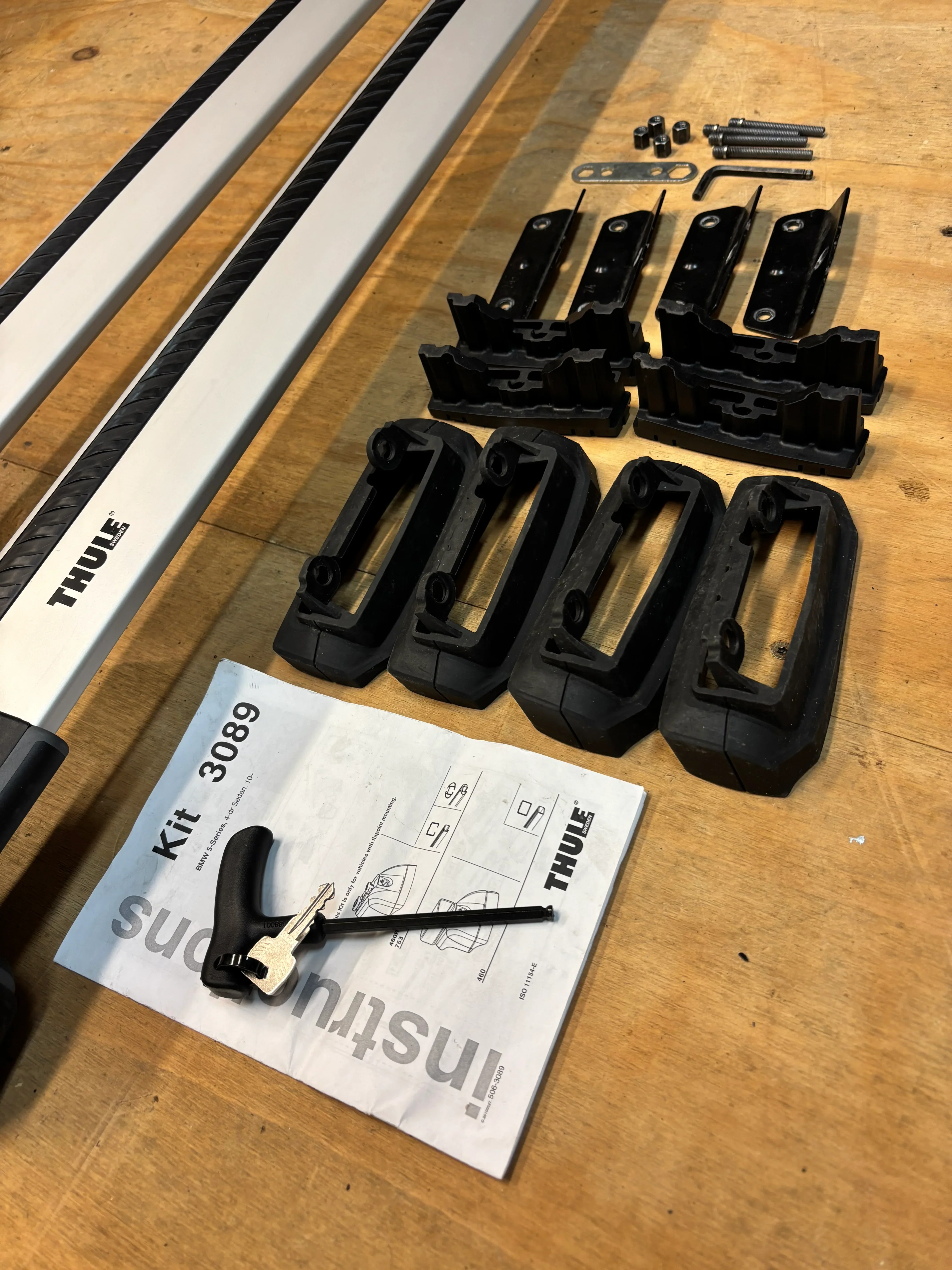 Thule WingBar Edge Set for BMW 5-Series Saloon 2010- (9595 & 3089) - Used - Image 3
