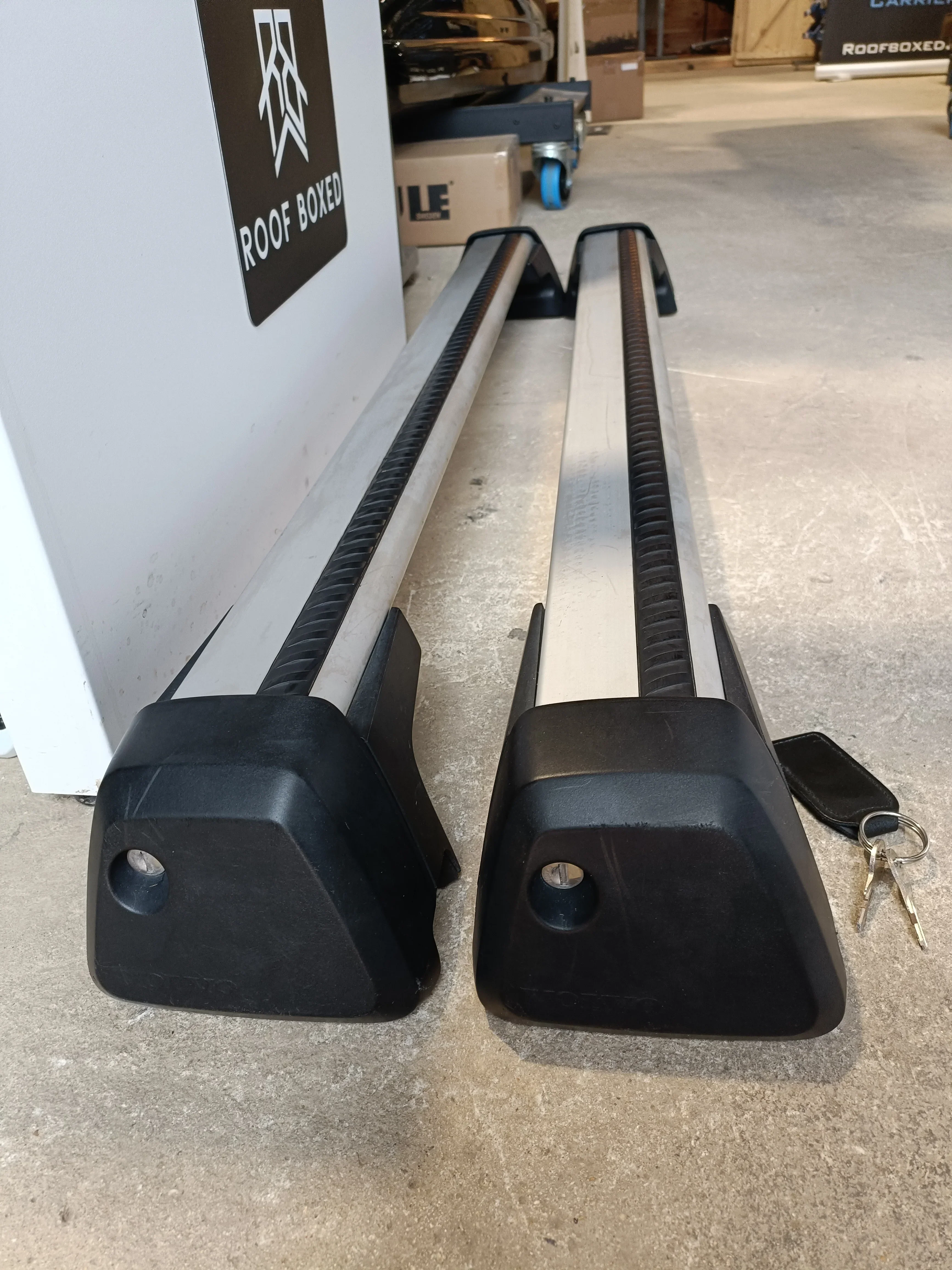 VOLVO OEM bars for VOLVO XC40 5-dr SUV 2018 onwards (Flush Rail) - Image 2